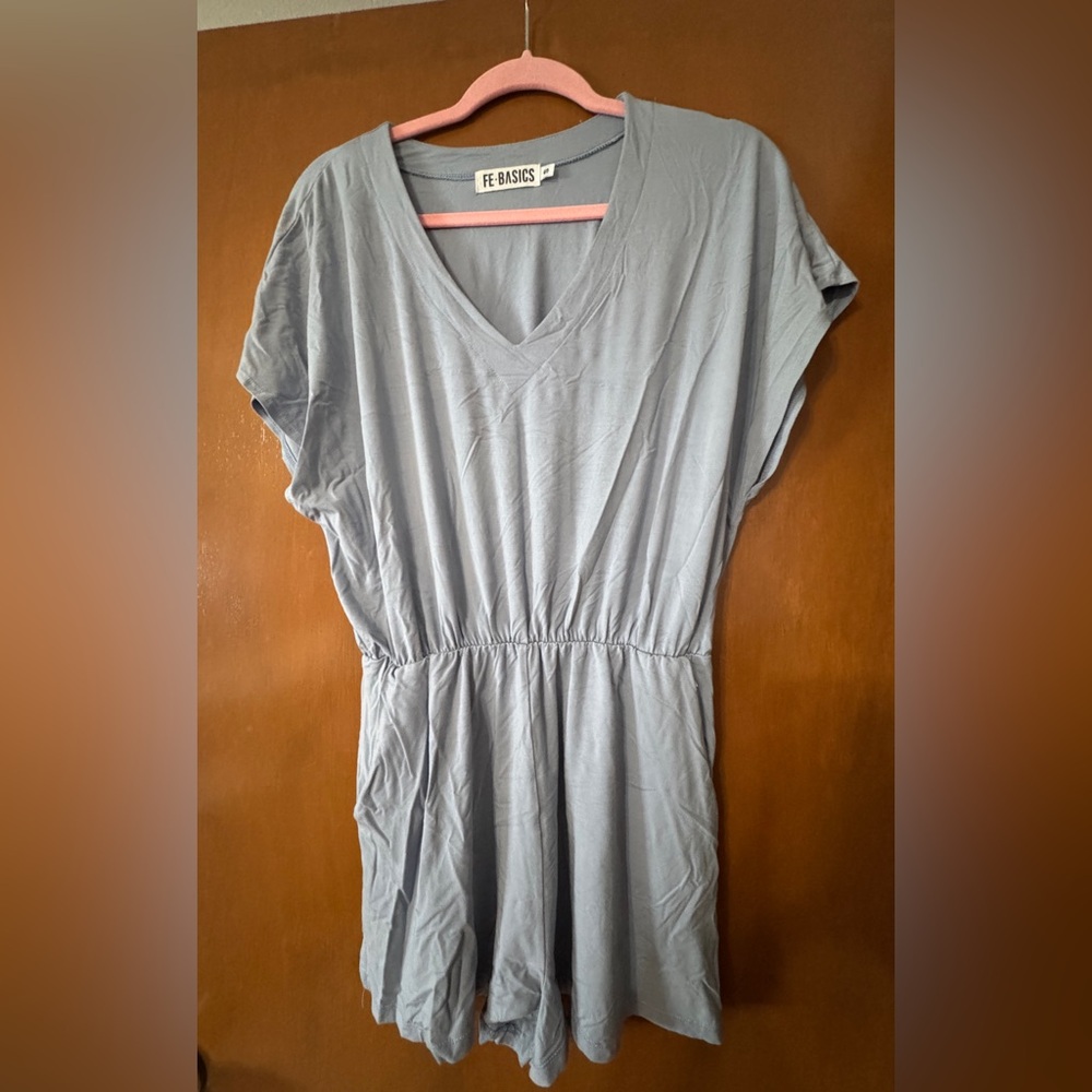 Fighting Eel Light Gray V-Neck Romper
